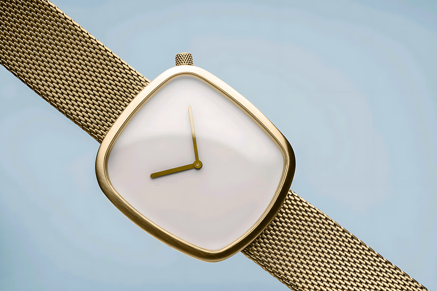 The Horizon Cushion Mesh Watch - Golden