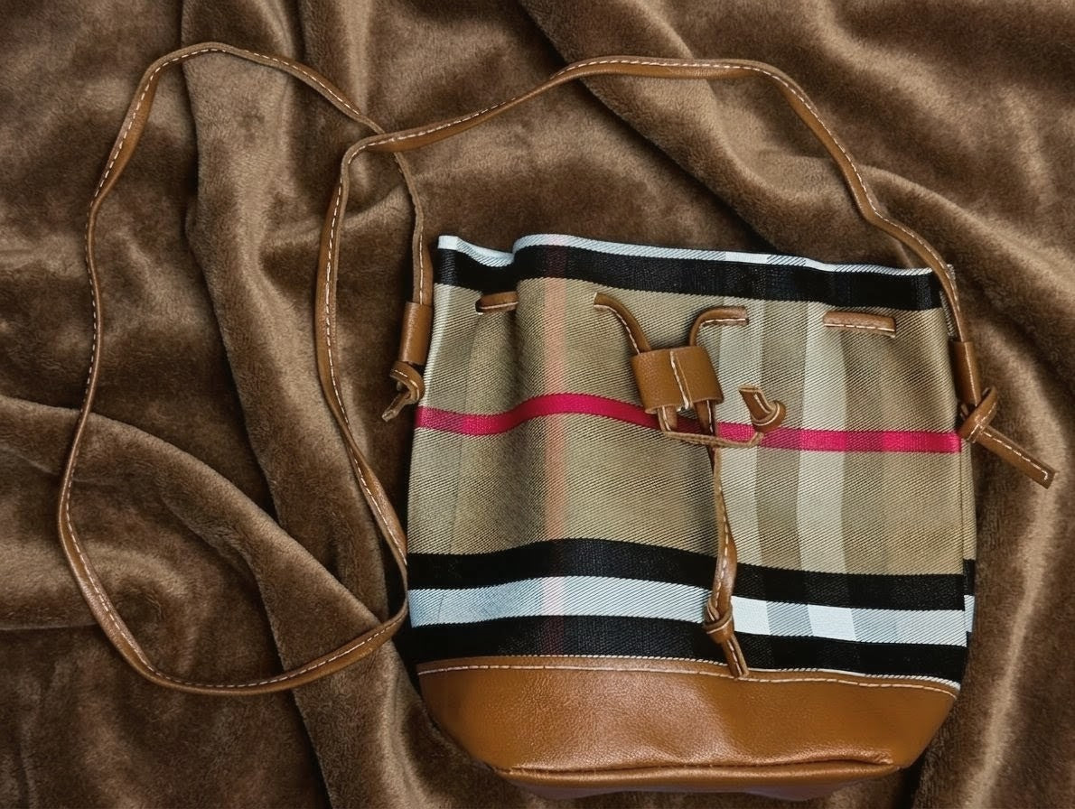 The Cambridge Crossbody